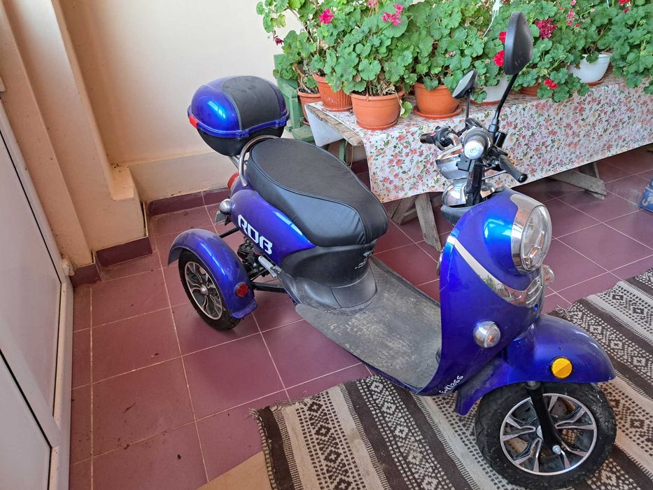 Vand Tricicleta electrica RDB E-Klass