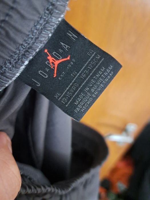 Pantaloni jordan originali