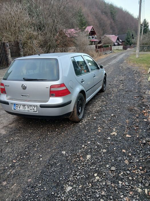 Vand Golf 4  16 benzina