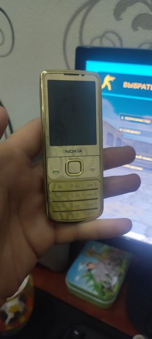 Nokia 6700 gold сотилади