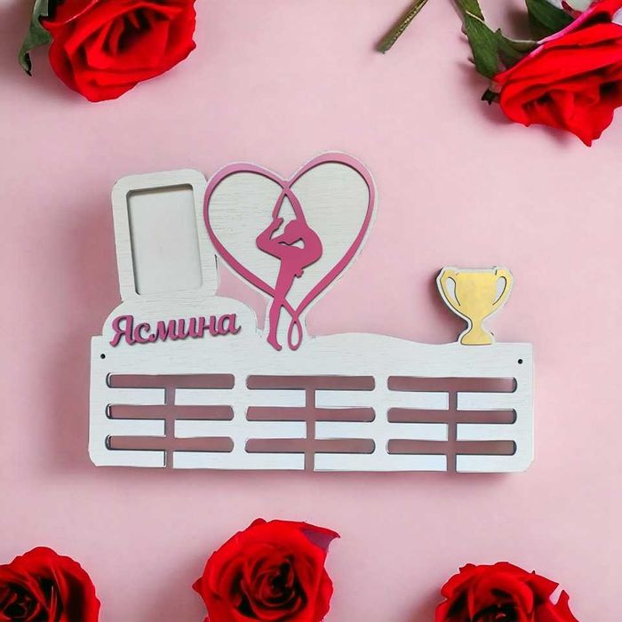 Поставка стойка закачалка за медали Гимнастика