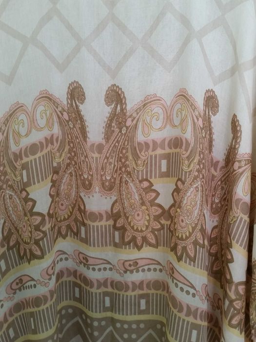 Блузи нови, свежи, красиви и парео-ххл-Намалени!