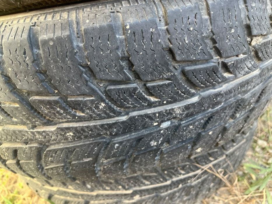 Продам резину 205/65 R16