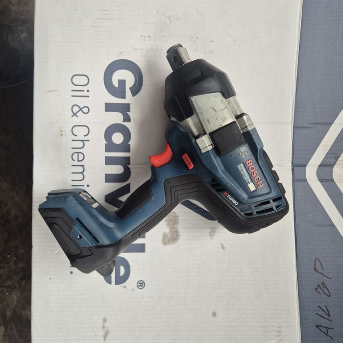 Акумулаторни Инструменти BOSCH