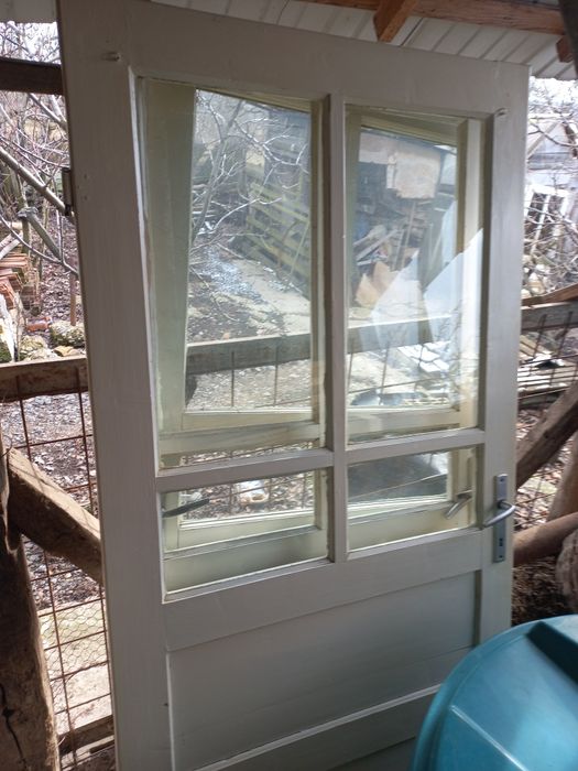 Ușă de camera și baie in stare bună