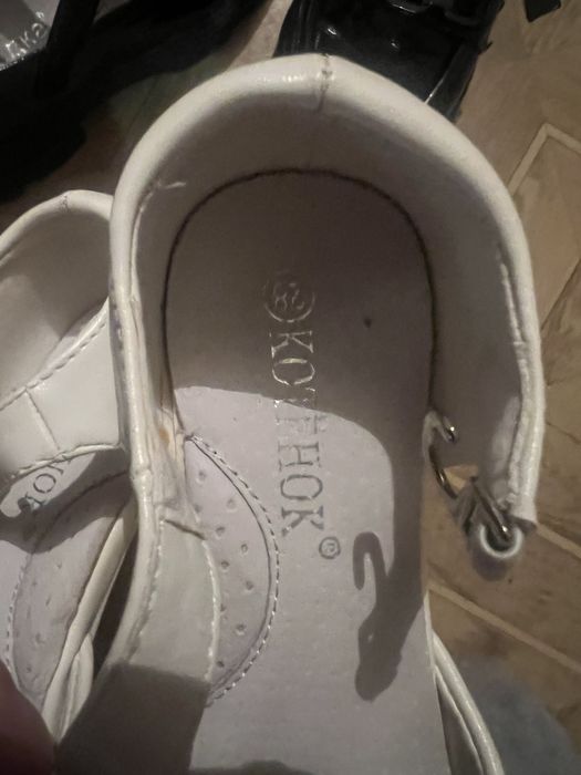 Продам туфли новые одевали 3 раза