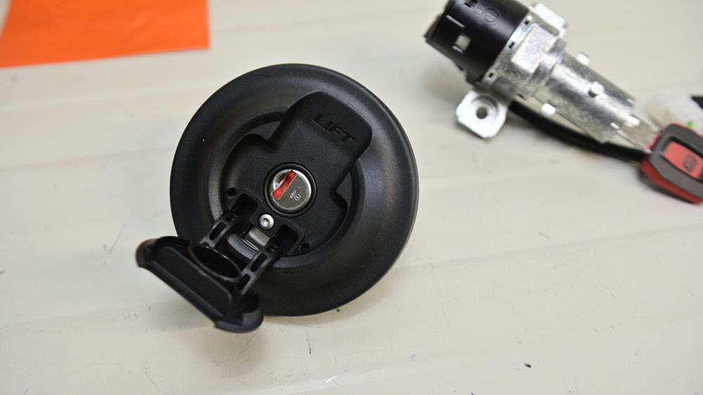 Set chei contact cu buson rezervor pentru GasGas ES/SM 700 2020–2024