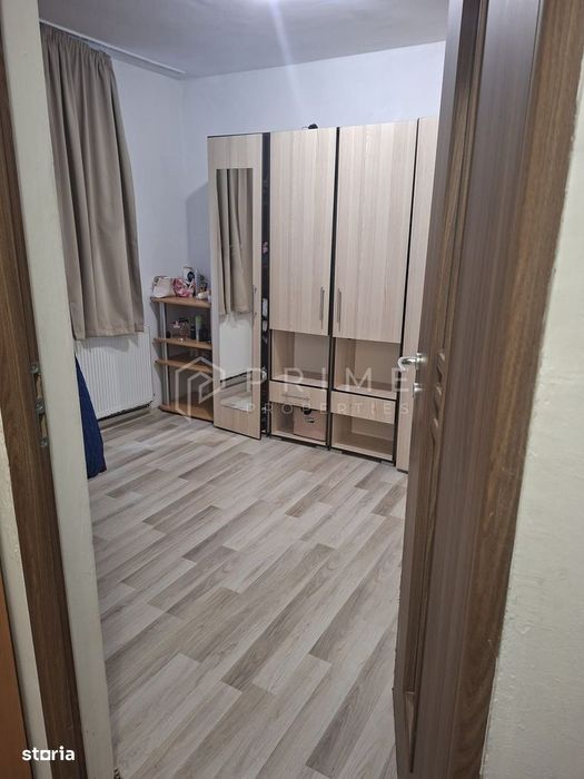 Apartament decomandat cu 3 camere Dambu Pietros
