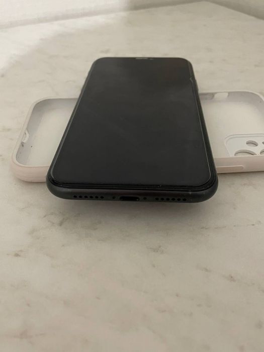 Продам Iphone 11