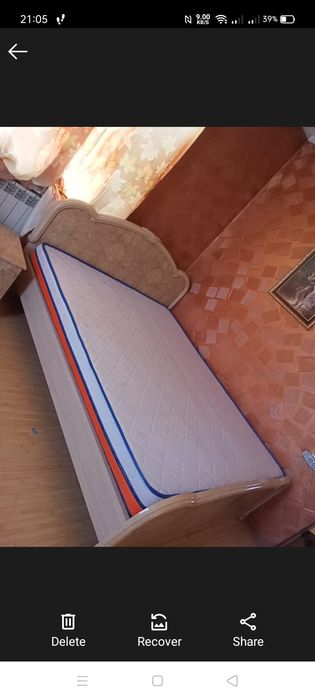 Продам спальный гарнитур