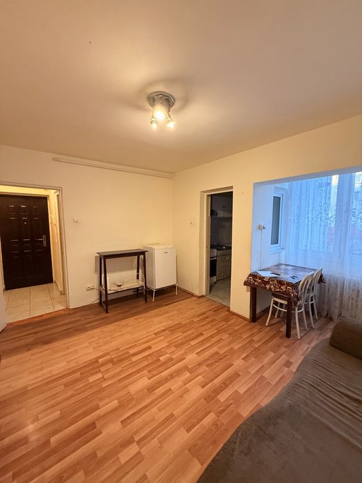 Închiriez garsonieră zona Selgros, INFOEL, Liceul cu Program Sportiv.