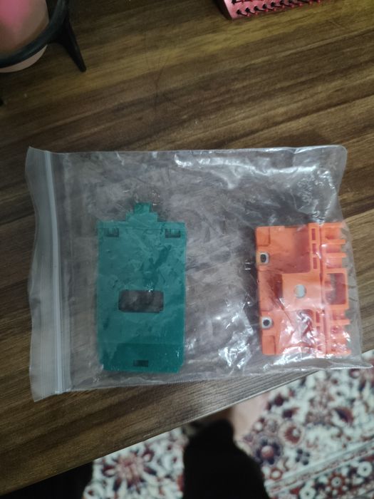 Направляющие стеклоподъемника audi a6 c5 1997