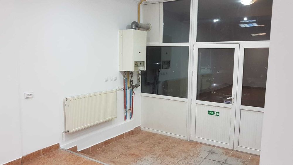 Inchiriez spatiu 40 mp.central Rm.Valcea