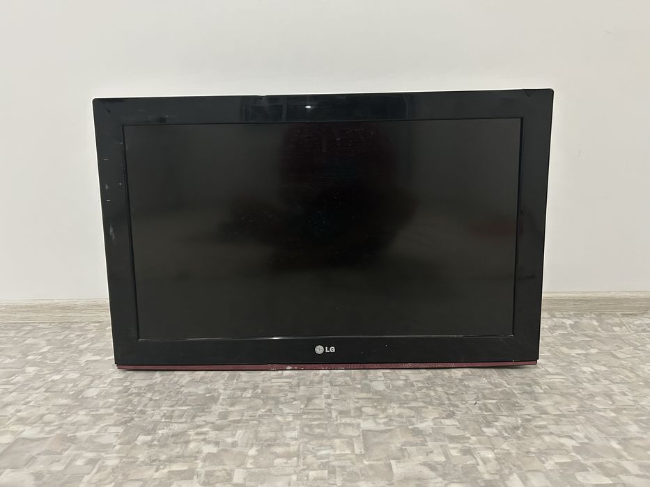 Продам Телевизор LCD 32" (81 см)