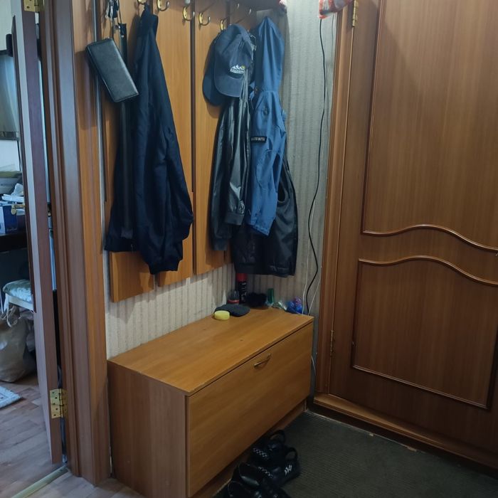 Продается прихожий гарнитур.