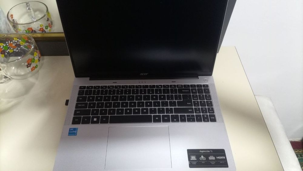 Acer aspire Lite 16