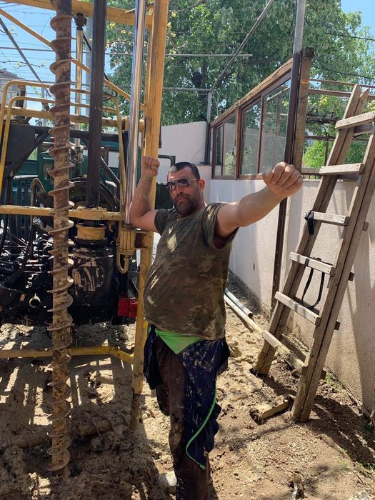 Сондажи за вода с мобилна сонда широка 80 см.