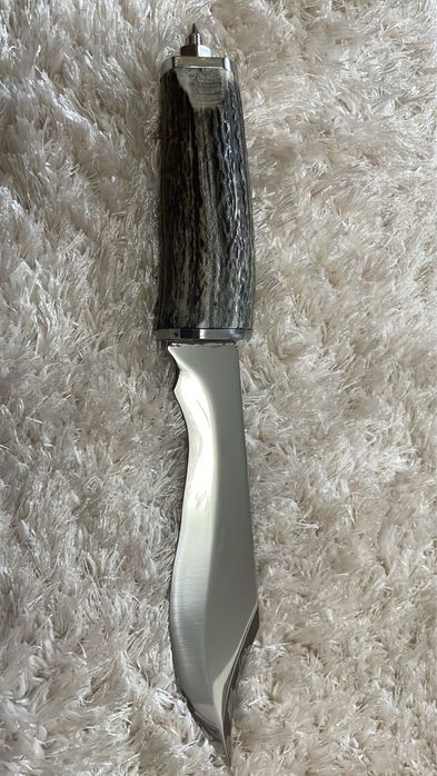 Cuțit de inox cu maner din corn de cerb