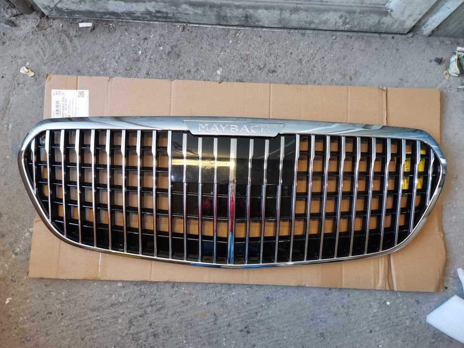 Предна решетка за Mercedes S-Class W223 MAYBACH без отвор за камера