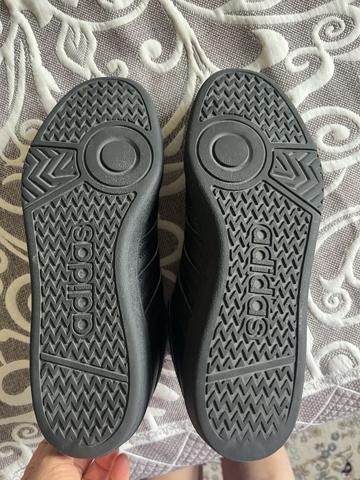 Кроссовки adidas