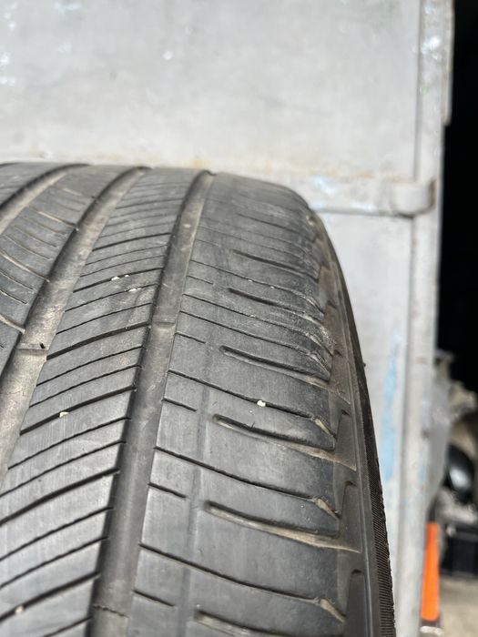 2 бр. всесезонни гуми 245/45/18 Michelin DOT  2923 3,5 mm