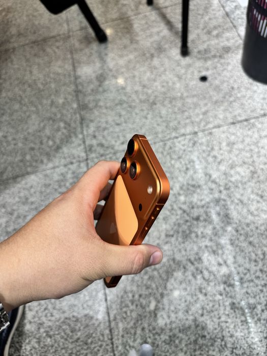 iPhone 17 pro 64 gbb