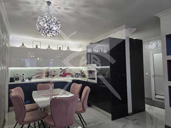 Двустаен Славейков