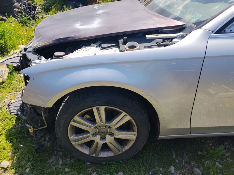 Ляв калник за audi a4 b8