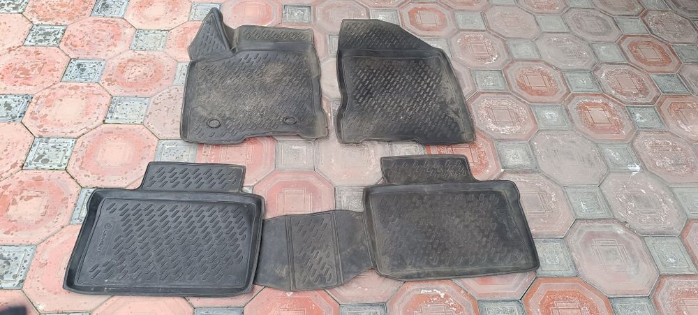 На Lada Vesta акссесуары