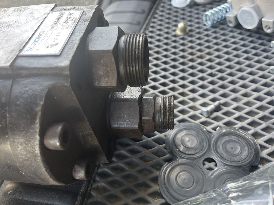 Продам насос КМУ xcmg