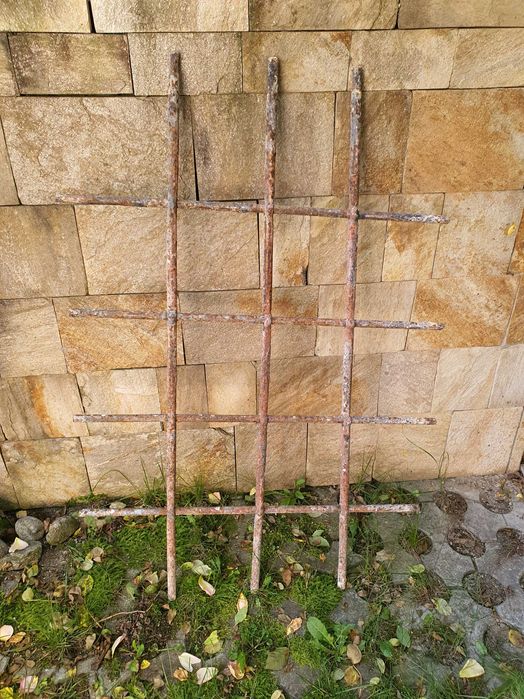 Метални решетки за прозорци