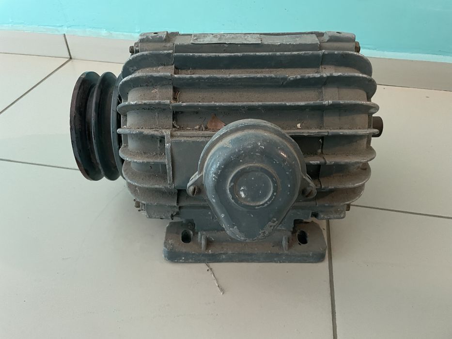 Продам электродвигатель 5 Квт