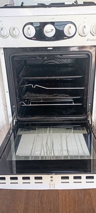 Продам газ плиту