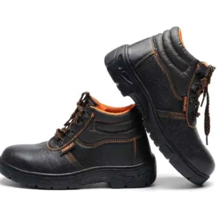 Echipament protectie Bocanci santier Casti fonice Ochelari Vesta