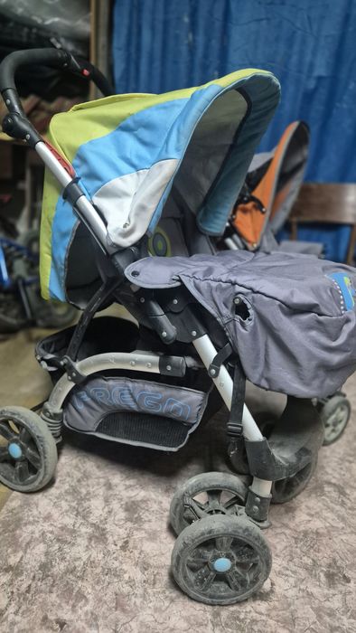 Продам каляски 2