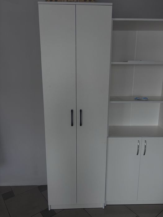 Продам шкаф в прихожую