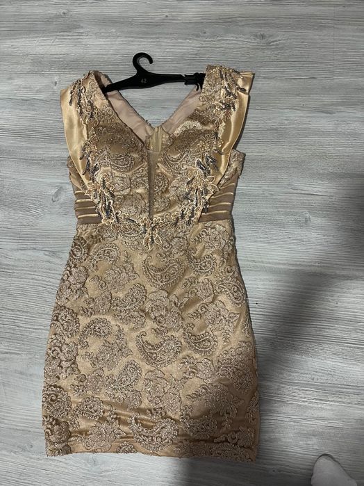 Официална къса рокля