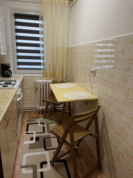 Inchiriez apartament in regim hotelier