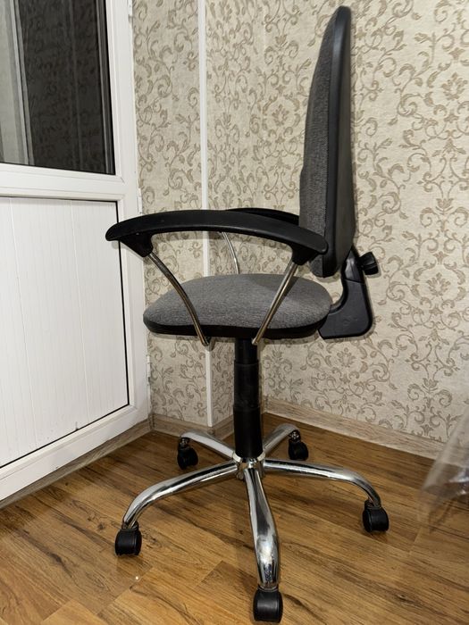 Офисное кресло или компьютерный