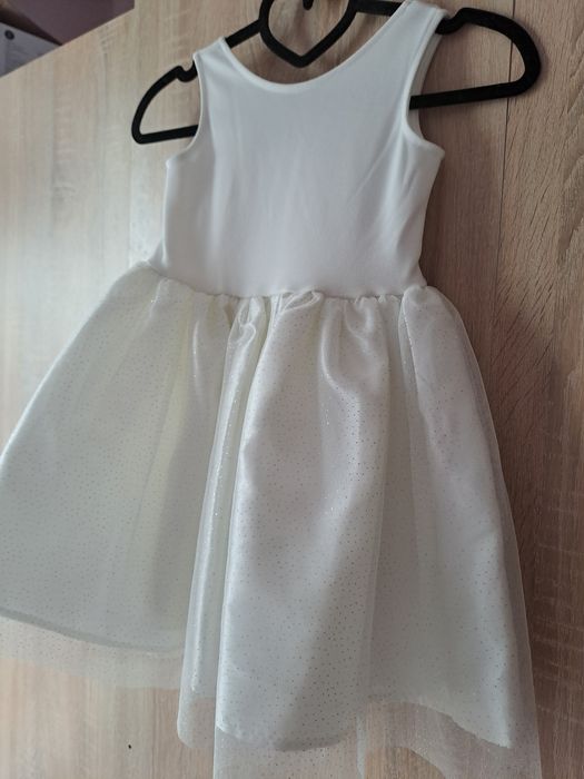 Детска рокля в бяло H&M размер 98-104 , 3 год.