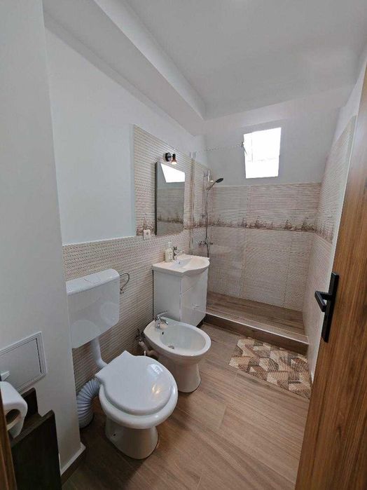 Inchiriem Casa Individuala, 3 Camere, Mobilata, Curte 320 mp, Harman