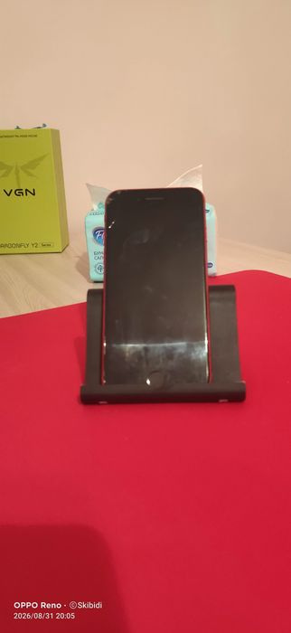 iPhone SE 2020, 75 аккумулятор.