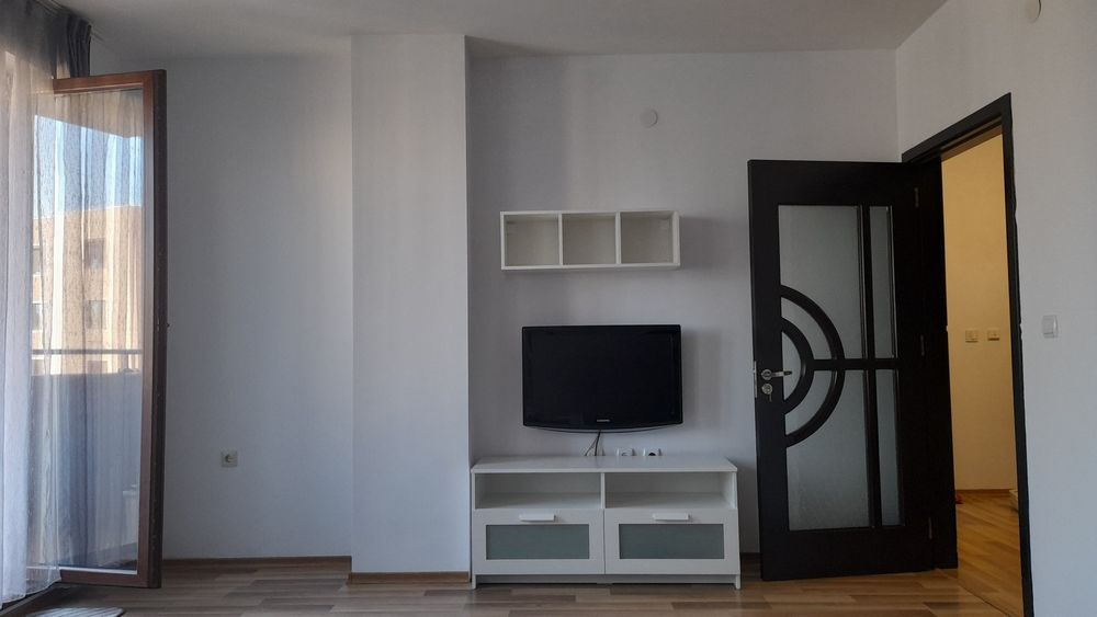 Дава се под наем Двустаен апартамент в Пловдив, Тракия - 75 кв.м за 328.95 € - Снимка #1