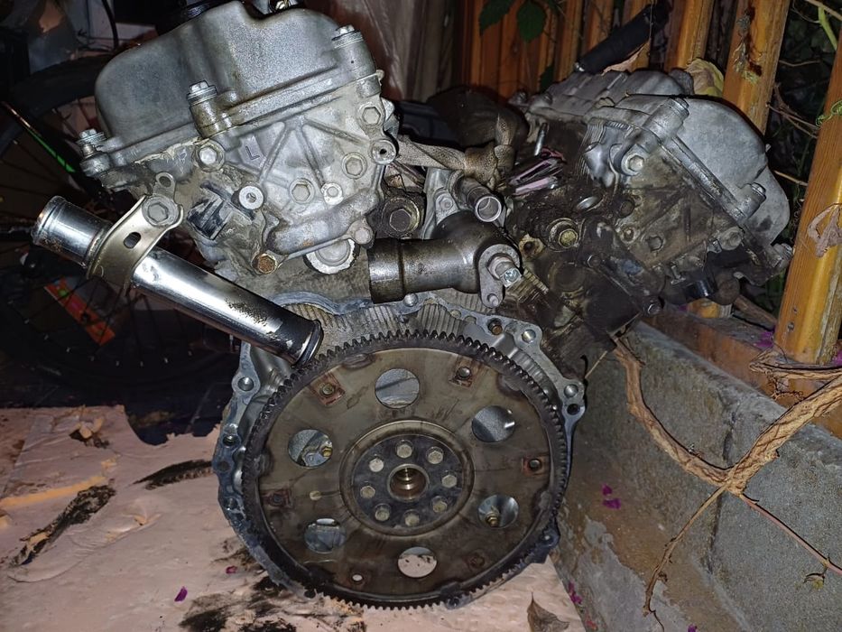 Двигатель  3 MZ .   Oбъём 3,3     В