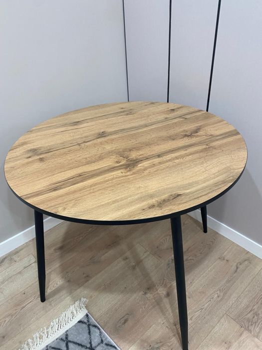 Продам кухонный стол