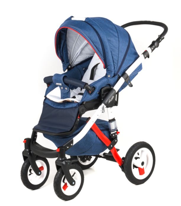 Коляска три в одном