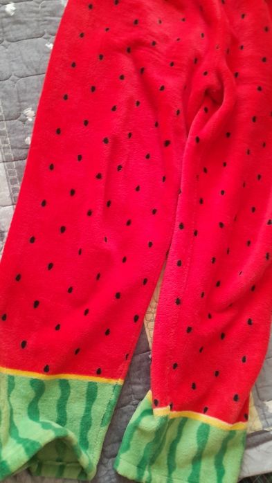 Продам пижаму арбуз