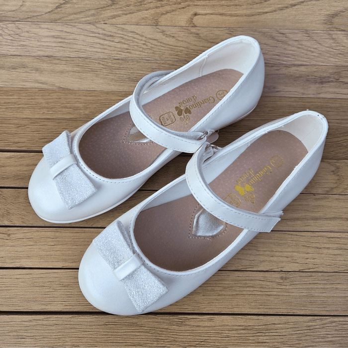 Детски бели официални обувки/ балеринки