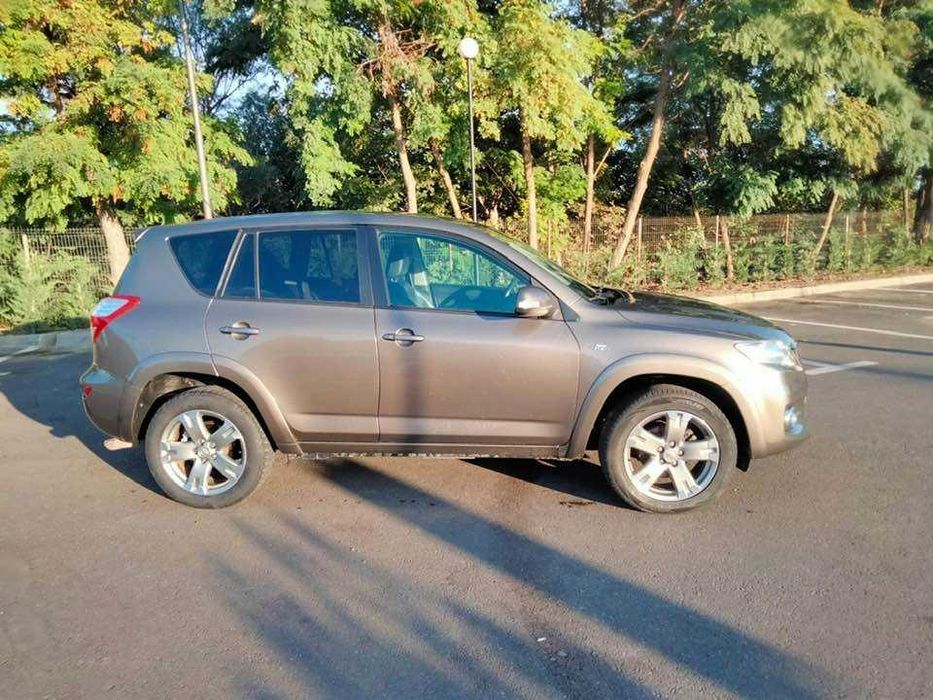 Toyota Rav 4 stare impecabilă