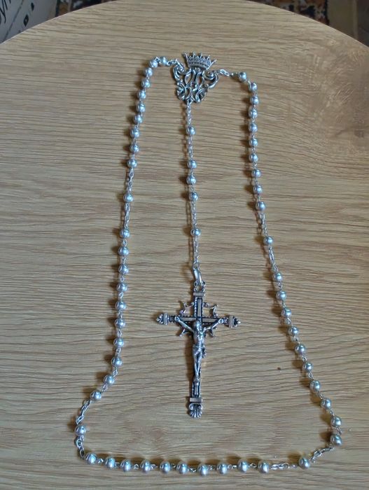 Rozar argint lucrat manual.